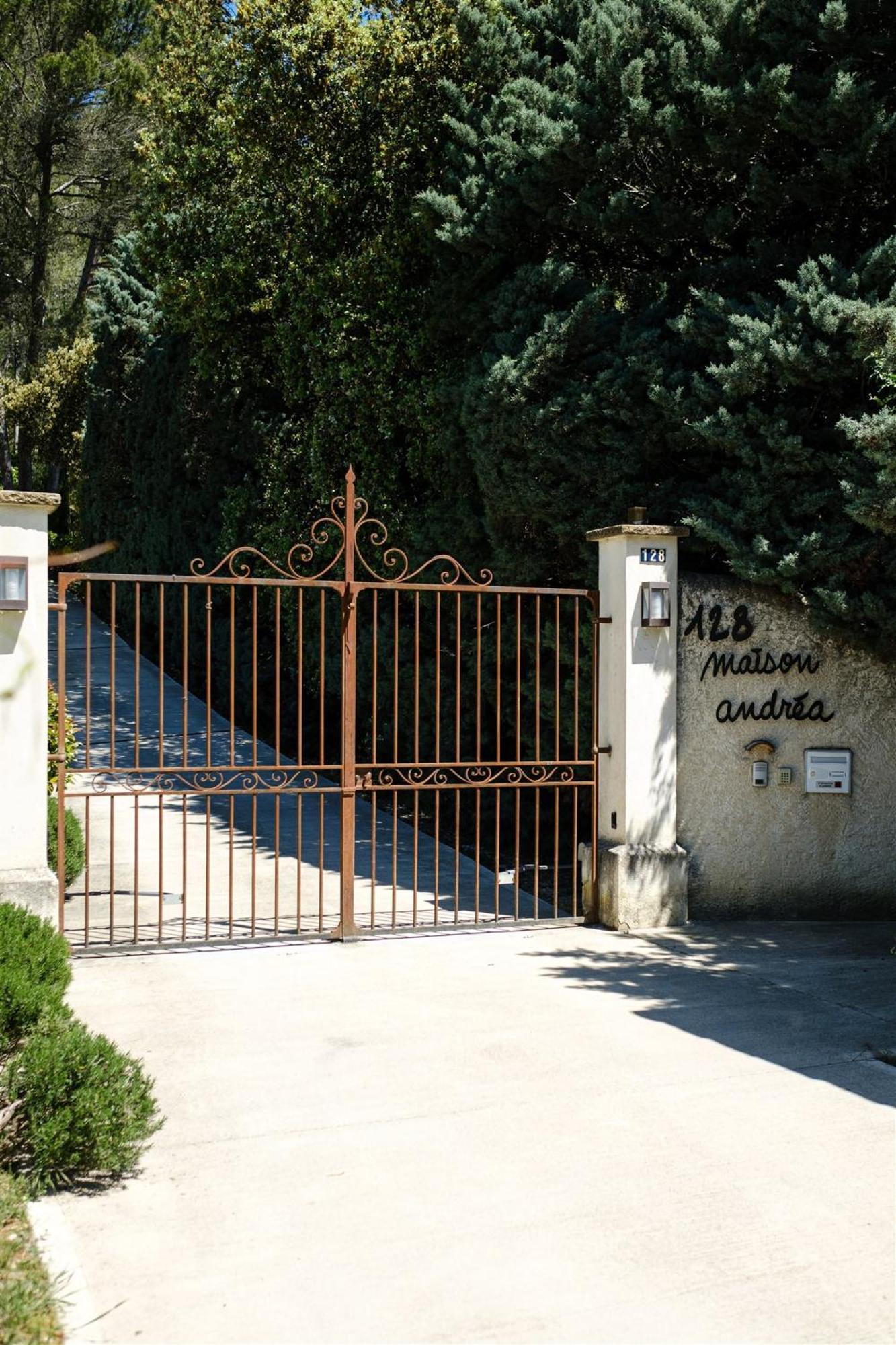 Le Repertoire - Maison Andrea Villa Pernes-les-Fontaines Exterior photo